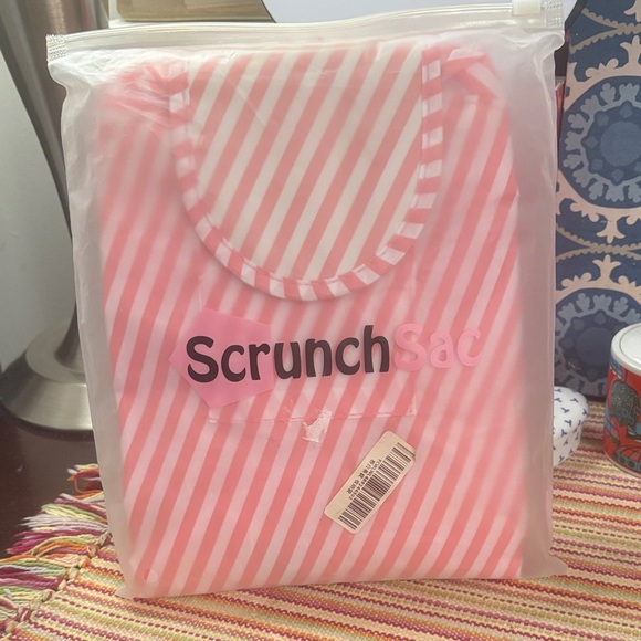 ScrunchSac Make Up Travel Bag NWT - Picture 3 of 5
